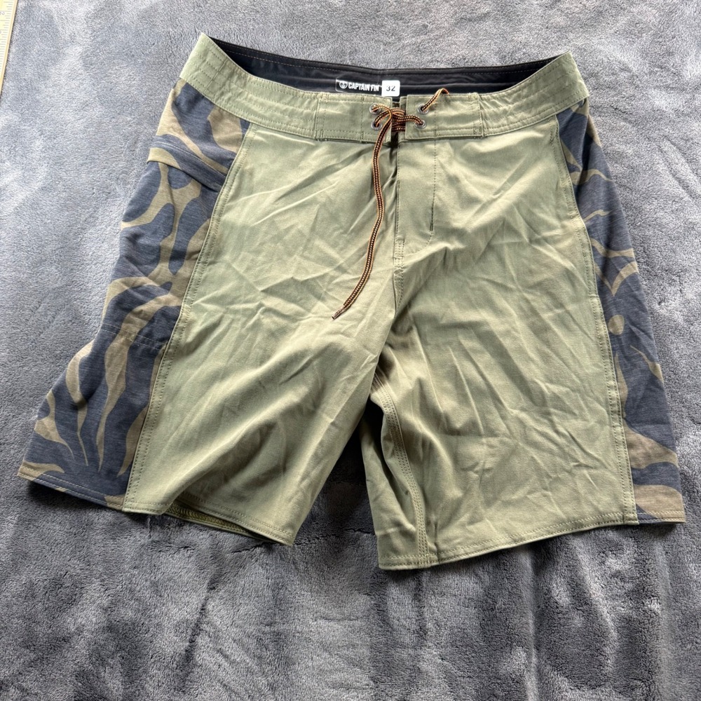 Captain Fin Mens Board Shorts 32 Olive Green Tiger Camo‎ Swim Trunks Side Pocket